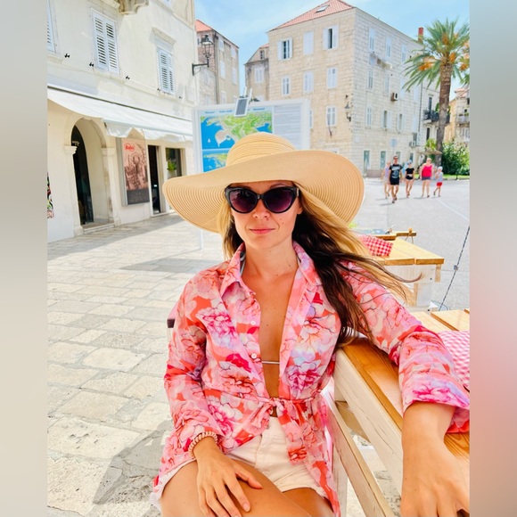 Meet your Posher, Makilina 💕 - Picture 6 of 7